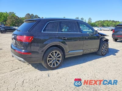Trzecie zdjęcie samochodu z tyłu: 2019 AUDI Q7 PREMIUM VIN:WA1AAAF70KD046719 - miniatura