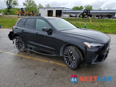 Czwarte zdjęcie samochodu z boku: 2026 VOLVO XC60 ULTRA VIN:YV4M12RM7T1422570 - miniatura
