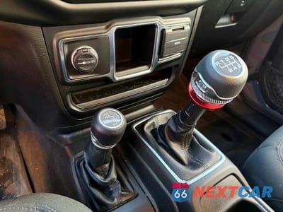 Zdjęcie 8 z 14 samochodu: 2020 JEEP WRANGLER UNLIMITED SPORT VIN:1C4HJXDG9LW128433 - miniatura