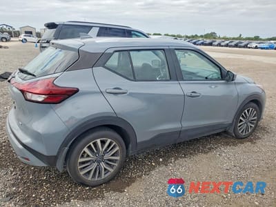 Trzecie zdjęcie samochodu z tyłu: 2023 NISSAN KICKS SV VIN:3N1CP5CV2PL509178 - miniatura