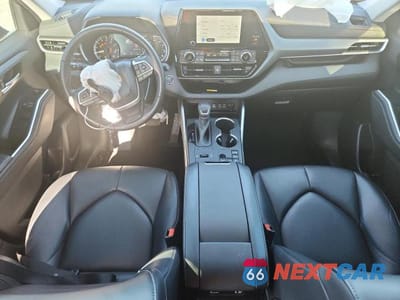 Zdjęcie 8 z 13 samochodu: 2023 TOYOTA HIGHLANDER XLE VIN:5TDKDRAH3PS029151 - miniatura