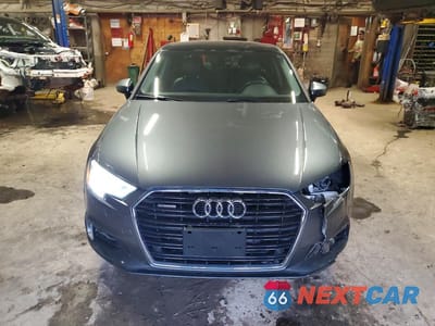 Piąte zdjęcie samochodu w środku: 2018 AUDI A3 PREMIUM VIN:WAUB8GFF8J1058453 - miniatura