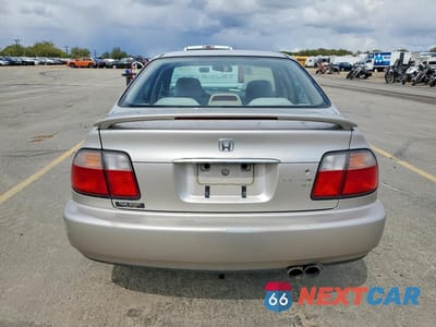 Zdjęcie 6 z 12 samochodu: 1997 HONDA ACCORD LX VIN:JHMCD563XVC009986 - miniatura
