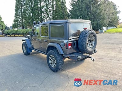 Trzecie zdjęcie samochodu z tyłu: 2018 JEEP WRANGLER UNLIMITED SPORT VIN:1C4HJXDG8JW171528 - miniatura