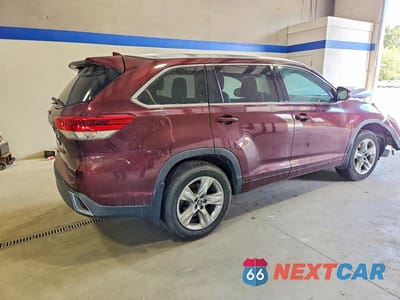 Trzecie zdjęcie samochodu z tyłu: 2018 TOYOTA HIGHLANDER LIMITED VIN:5TDDZRFH2JS846038 - miniatura