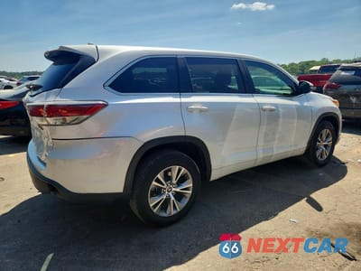 Trzecie zdjęcie samochodu z tyłu: 2016 TOYOTA HIGHLANDER LE PLUS VIN:5TDZKRFH5GS162135 - miniatura
