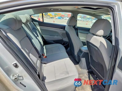 Zdjęcie 10 z 11 samochodu: 2018 HYUNDAI ELANTRA VALUE EDITION VIN:5NPD84LF5JH214018 - miniatura