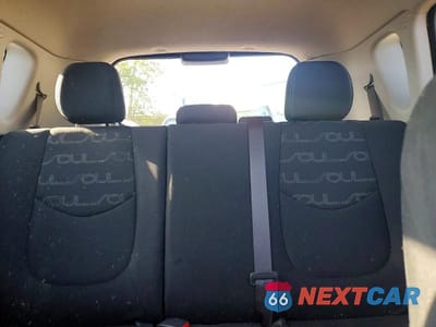 Zdjęcie 10 z 13 samochodu: 2012 KIA SOUL + VIN:KNDJT2A6XC7445335 - miniatura