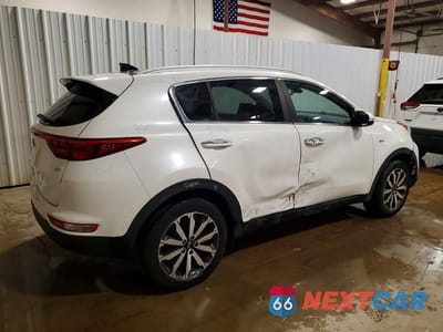 Trzecie zdjęcie samochodu z tyłu: 2017 KIA SPORTAGE EX VIN:KNDPNCAC1H7172163 - miniatura