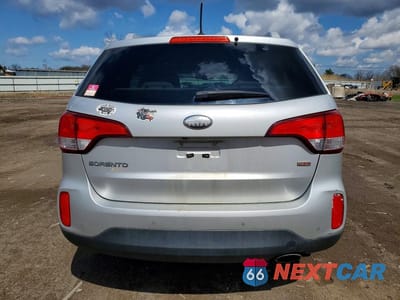 Zdjęcie 6 z 12 samochodu: 2014 KIA SORENTO LX VIN:5XYKT4A62EG481039 - miniatura