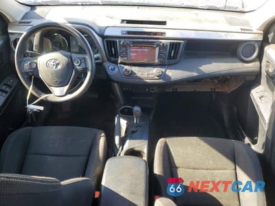 Zdjęcie 8 z 13 samochodu: 2018 TOYOTA RAV4 HYBRID LE VIN:JTMRJREV1JD179222 - miniatura