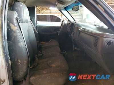 Zdjęcie 10 z 11 samochodu: 2005 GMC NEW SIERRA C1500 VIN:1GTEC14VX5Z900321 - miniatura