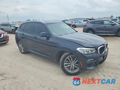 Czwarte zdjęcie samochodu z boku: 2018 BMW X3 XDRIVE30I VIN:5UXTR9C50JLC68904 - miniatura