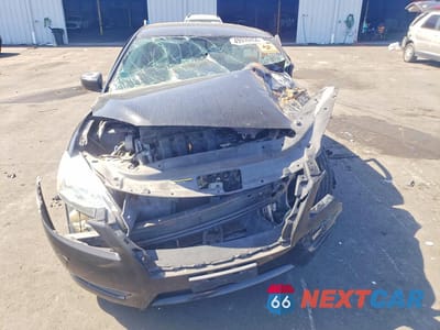 Piąte zdjęcie samochodu w środku: 2013 NISSAN SENTRA S VIN:3N1AB7AP8DL638544 - miniatura