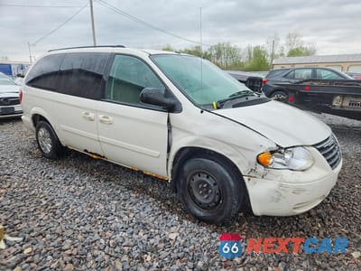 Czwarte zdjęcie samochodu z boku: 2006 CHRYSLER TOWN & COUNTRY LX VIN:1A4GP44R16B568467 - miniatura