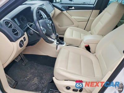 Zdjęcie 7 z 12 samochodu: 2016 VOLKSWAGEN TIGUAN S VIN:WVGBV7AX8GW091360 - miniatura