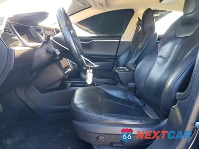 Zdjęcie 7 z 13 samochodu: 2013 TESLA MODEL S VIN:5YJSA1AG5DFP08968 - miniatura