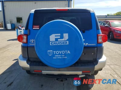 Zdjęcie 6 z 14 samochodu: 2007 TOYOTA FJ CRUISER BASE VIN:JTEBU11F570098311 - miniatura