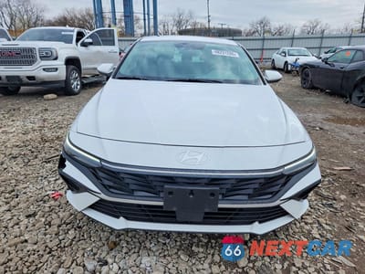 Piąte zdjęcie samochodu w środku: 2025 HYUNDAI ELANTRA SEL CONVENIENCE VIN:KMHLS4DG9SU909318 - miniatura