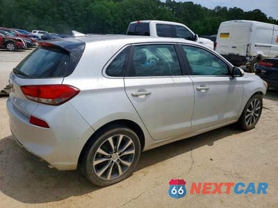 Trzecie zdjęcie samochodu z tyłu: 2018 HYUNDAI ELANTRA GT BASE VIN:KMHH35LE6JU018166 - miniatura