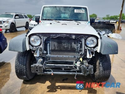 Piąte zdjęcie samochodu w środku: 2017 JEEP WRANGLER SPORT VIN:1C4AJWAG6HL531102 - miniatura