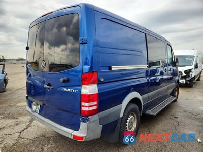 Trzecie zdjęcie samochodu z tyłu: 2013 MERCEDES-BENZ SPRINTER 2500 VIN:WD4PE7CD4D5755030 - miniatura