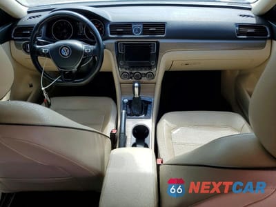 Zdjęcie 8 z 12 samochodu: 2016 VOLKSWAGEN PASSAT SE VIN:1VWBT7A3XGC048970 - miniatura