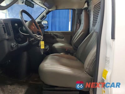 Zdjęcie 7 z 13 samochodu: 2024 CHEVROLET EXPRESS 2500 CARGO DELIVERY VAN VIN:1GCWGAFP3R1263994 - miniatura