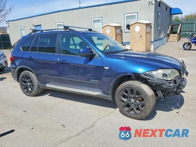 Czwarte zdjęcie samochodu z boku: 2011 BMW X5 XDRIVE35I VIN:5UXZV4C5XBL411834 - miniatura