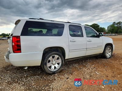 Trzecie zdjęcie samochodu z tyłu: 2013 CHEVROLET SUBURBAN K1500 LTZ VIN:1GNSKKE79DR166448 - miniatura