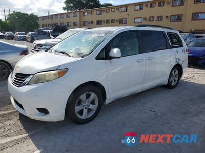 2012 TOYOTA SIENNA LE 5TDKK3DC5CS249663 - główne zdjęcie licytacji z USA - miniatura