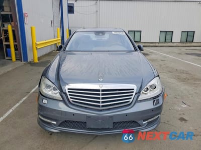 Piąte zdjęcie samochodu w środku: 2011 MERCEDES-BENZ S 550 VIN:WDDNG7BB8BA417880 - miniatura