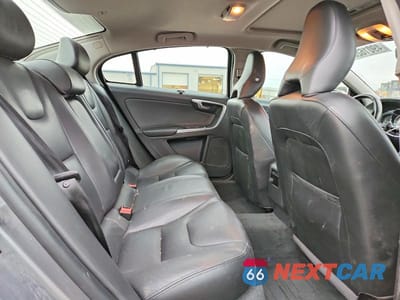 Zdjęcie 10 z 13 samochodu: 2018 VOLVO S60 PREMIER VIN:LYV402HK6JB185873 - miniatura