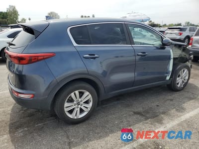 Trzecie zdjęcie samochodu z tyłu: 2017 KIA SPORTAGE LX VIN:KNDPMCAC7H7067968 - miniatura