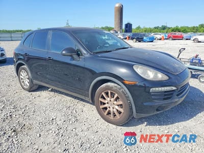 Czwarte zdjęcie samochodu z boku: 2013 PORSCHE CAYENNE VIN:WP1AA2A28DLA02272 - miniatura