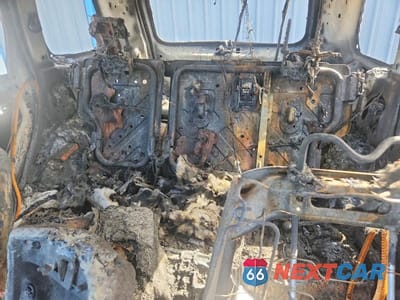 Zdjęcie 10 z 12 samochodu: 2005 JEEP GRAND CHEROKEE LAREDO VIN:1J4GS48K35C691885 - miniatura