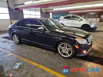 Czwarte zdjęcie samochodu z boku: 2008 MERCEDES-BENZ C 350 VIN:WDDGF56X98F039988 - miniatura