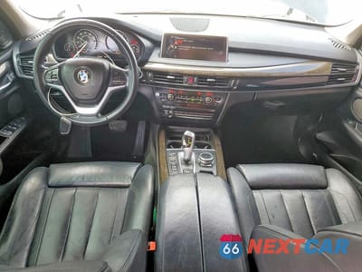 Zdjęcie 8 z 12 samochodu: 2014 BMW X5 SDRIVE35I VIN:5UXKR2C5XE0H31965 - miniatura