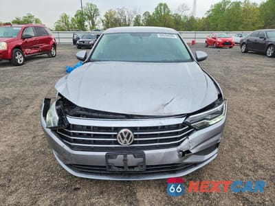 Piąte zdjęcie samochodu w środku: 2019 VOLKSWAGEN JETTA S VIN:3VWC57BU3KM171202 - miniatura