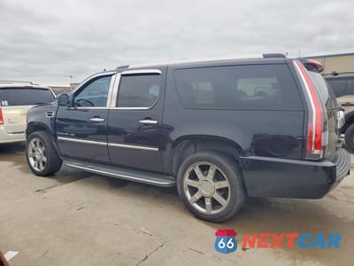 Drugie zdjęcie samochodu z przodu: 2011 CADILLAC ESCALADE ESV LUXURY VIN:1GYS3HEF6BR200479 - miniatura