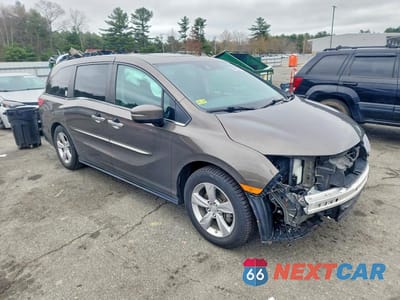 Czwarte zdjęcie samochodu z boku: 2018 HONDA ODYSSEY EXL VIN:5FNRL6H73JB097717 - miniatura