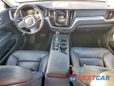 Zdjęcie 8 z 12 samochodu: 2018 VOLVO XC60 T6 MOMENTUM VIN:YV4A22RK3J1027460 - miniatura