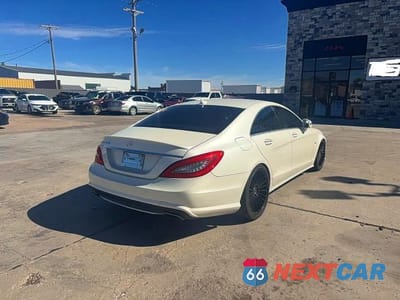 Czwarte zdjęcie samochodu z boku: 2012 MERCEDES-BENZ CLS 550 VIN:WDDLJ7DB6CA011054 - miniatura