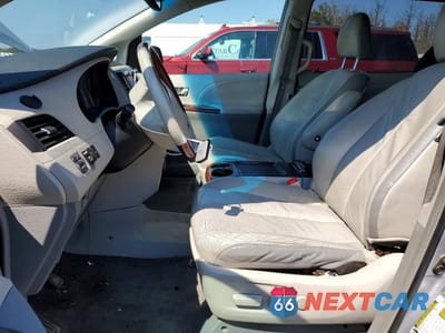 Zdjęcie 7 z 13 samochodu: 2011 TOYOTA SIENNA LIMITED 7-PASSENGER VIN:5TDYK3DC7BS007191 - miniatura
