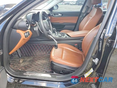 Zdjęcie 7 z 11 samochodu: 2018 ALFA ROMEO GIULIA Q4 VIN:ZARFAEDN7J7576337 - miniatura