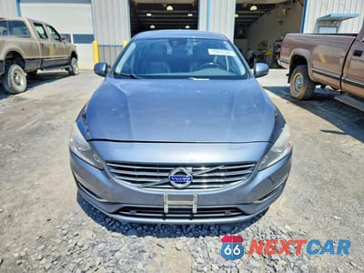 Piąte zdjęcie samochodu w środku: 2016 VOLVO S60 PREMIER VIN:YV126MFK8G2392564 - miniatura