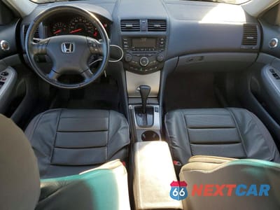Zdjęcie 8 z 12 samochodu: 2004 HONDA ACCORD EX VIN:1HGCM66514A025126 - miniatura