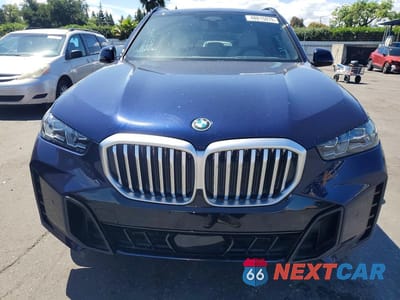 Piąte zdjęcie samochodu w środku: 2025 BMW X5 XDRIVE50E VIN:5UX43EU09S9Z63380 - miniatura
