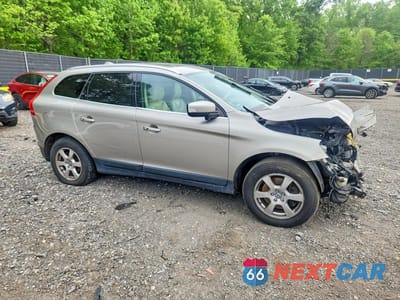 Czwarte zdjęcie samochodu z boku: 2011 VOLVO XC60 3.2 VIN:YV4940DZ2B2165041 - miniatura