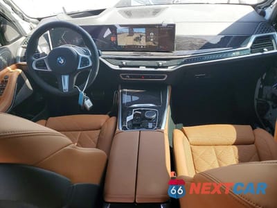 Zdjęcie 8 z 12 samochodu: 2026 BMW X5 XDRIVE50E VIN:5UX43EU04T9368325 - miniatura